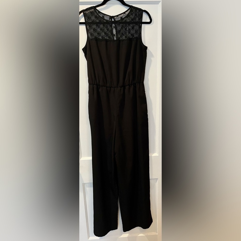 Beige by eci Black Wide Leg Sleeveless Lace Detail Jumpsuit Size 6